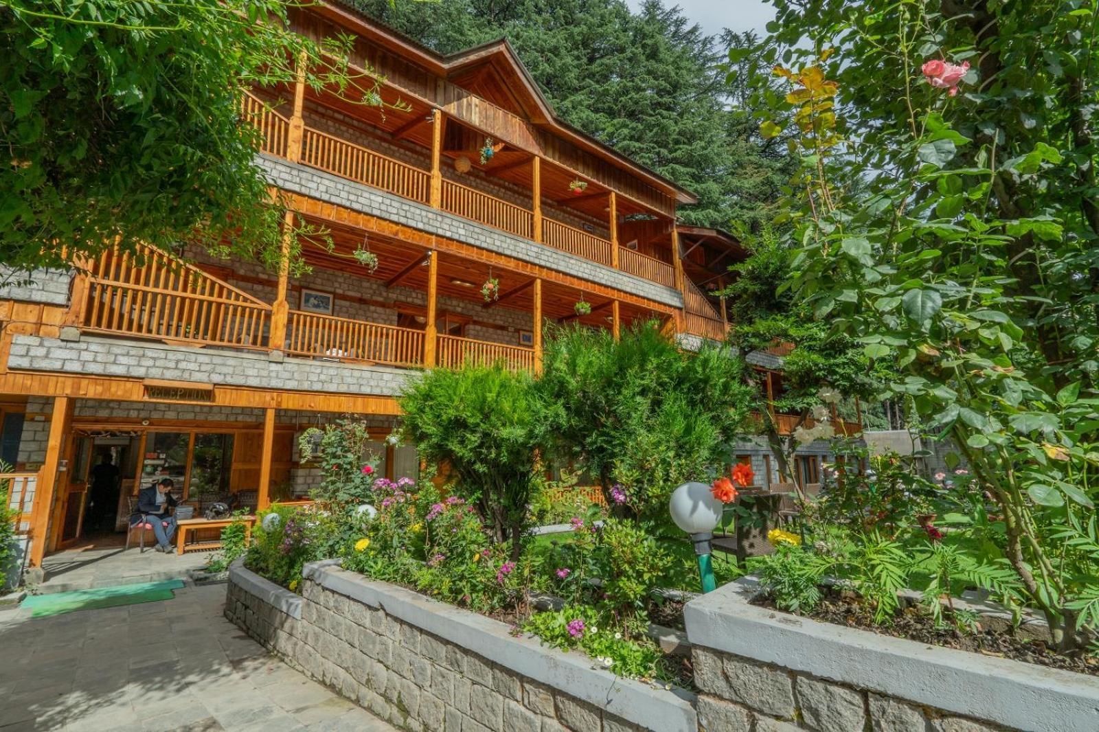 Hotel Negi'S Mayflower A Heritage Since 1965 — Photos 2